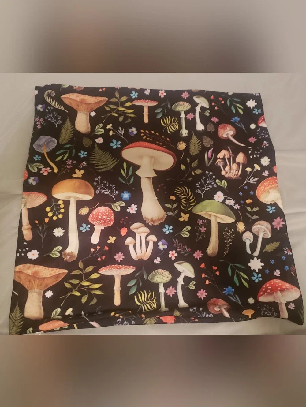 Mushroom And Floral Set Of 2 Pillowcases Whimisical 20x20 Dbl Sided Soft